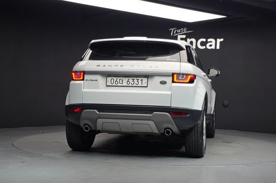 Land Rover Range Rover Evoque 2.0 TD4 SE — пробег 120 975 км — фото 4 из 5