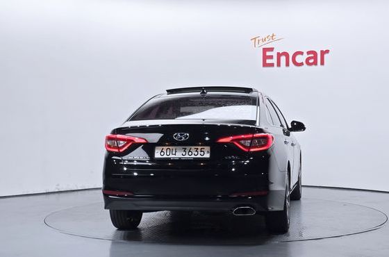 Hyundai Sonata 2.0 Premium — пробег 155 594 км — фото 4 из 5