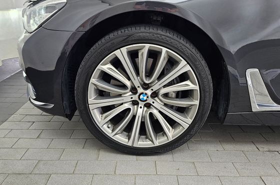 BMW 7-Series 750Li xDrive — пробег 107 040 км — фото 5 из 5