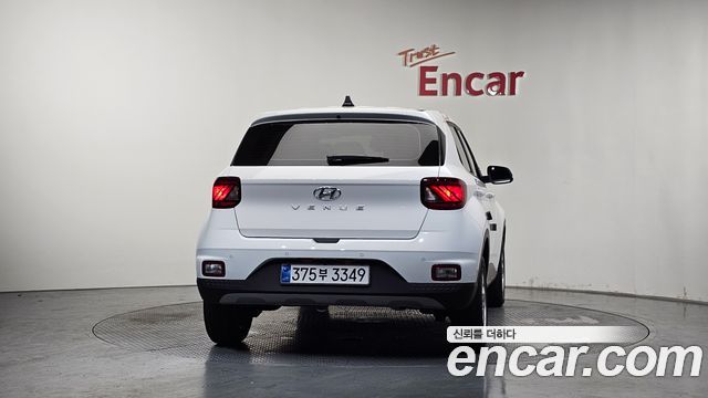 Hyundai Venue из Кореи Encar