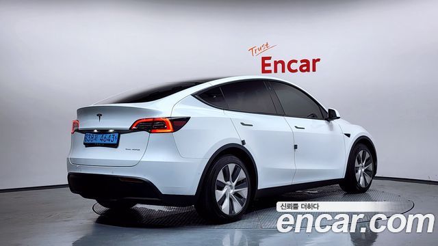 Tesla Model Y Long Range AWD — пробег 125 299 км — фото 2 из 5