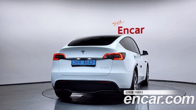Tesla Model Y Long Range AWD — пробег 125 299 км — фото 4 из 5