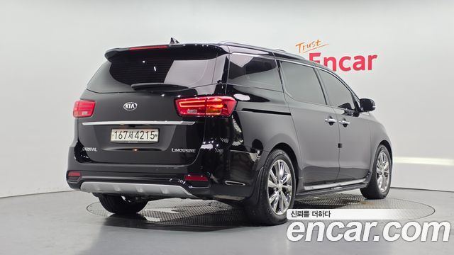 Kia Carnival Gasoline 7-Seater Limousine President — пробег 132 267 км — фото 2 из 5