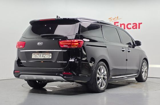 Kia Carnival Gasoline 7-Seater Limousine President — пробег 132 267 км — фото 2 из 5