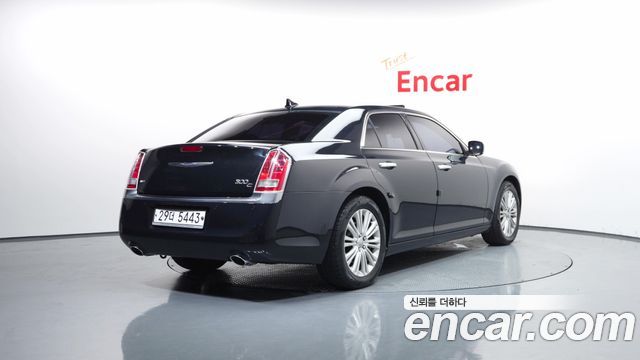 Chrysler 300C 3.6 AWD — пробег 128 564 км — фото 2 из 5