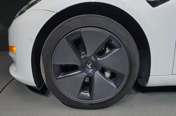 Tesla Model 3 Long Range AWD — пробег 107 436 км — фото 5 из 5