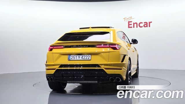 Lamborghini Urus 4.0 V8 S — пробег 12 736 км — фото 4 из 5