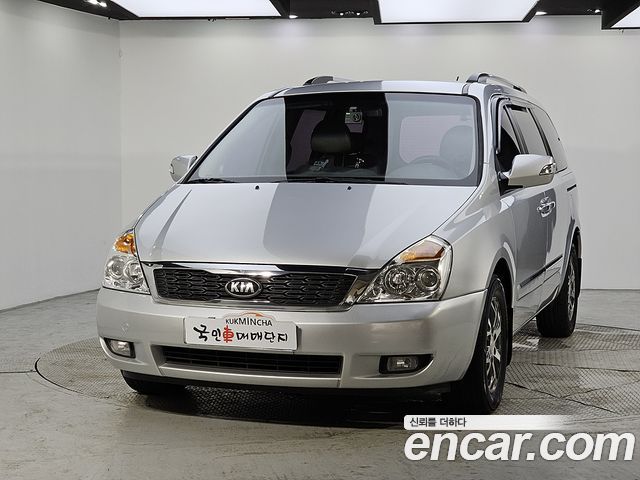Kia Carnival Grand Carnival GLX Deluxe — пробег 128 670 км — фото 2 из 5