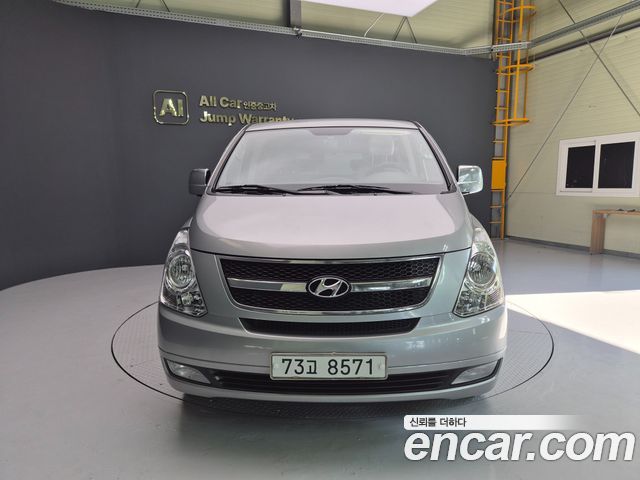 Hyundai Starex 11-Seater Wagon CVX Luxury — пробег 167 749 км — фото 2 из 5