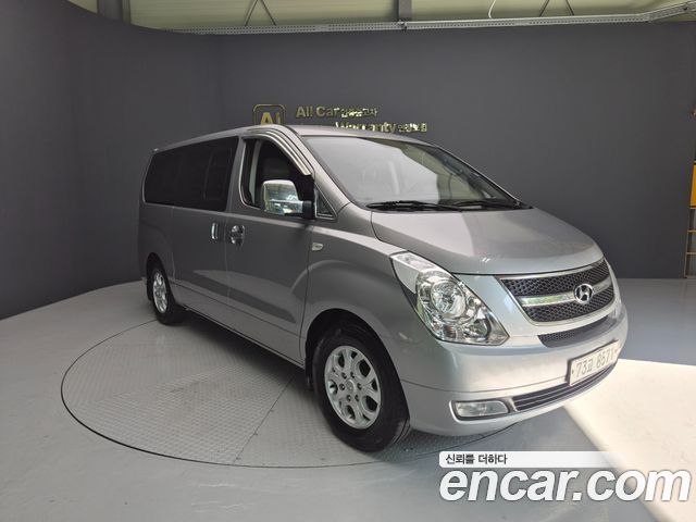 Hyundai Starex 11-Seater Wagon CVX Luxury — пробег 167 749 км — фото 3 из 5