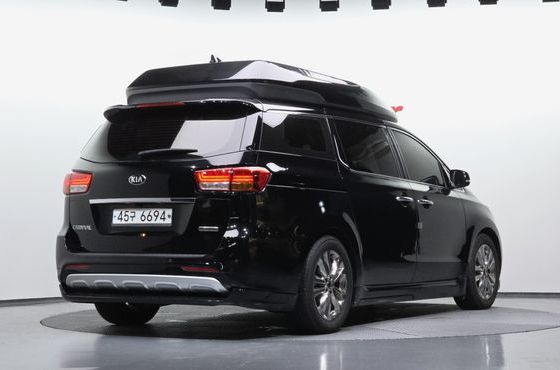 Kia Carnival 9-seater Hi-Limousine Prestige — пробег 204 592 км — фото 2 из 5