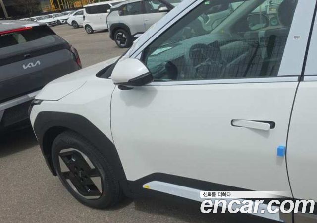 Kia EV3 Long Range 2WD Earth — пробег 1 км — фото 5 из 5