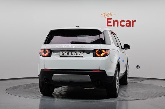 Land Rover Discovery Sport 2.0 TD4 HSE Luxury — пробег 120 687 км — фото 4 из 5
