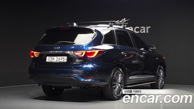 Infiniti QX60 3.5 AWD — пробег 67 845 км — фото 2 из 5