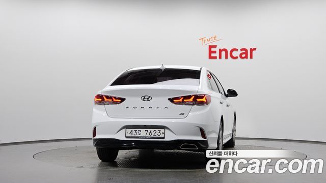 Hyundai Sonata 2.0 Modern — пробег 180 784 км — фото 4 из 5