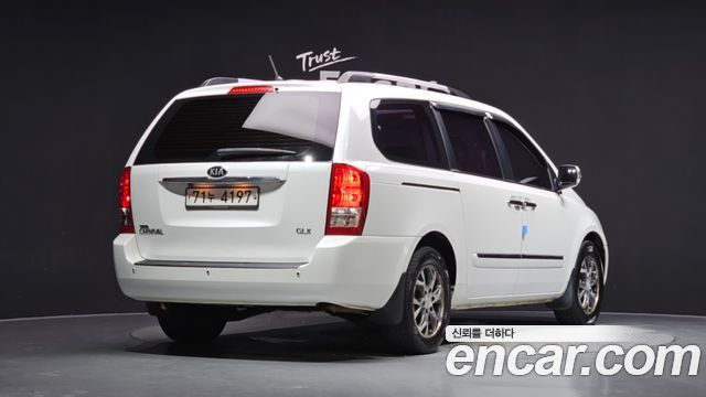 Kia Carnival из Кореи Encar