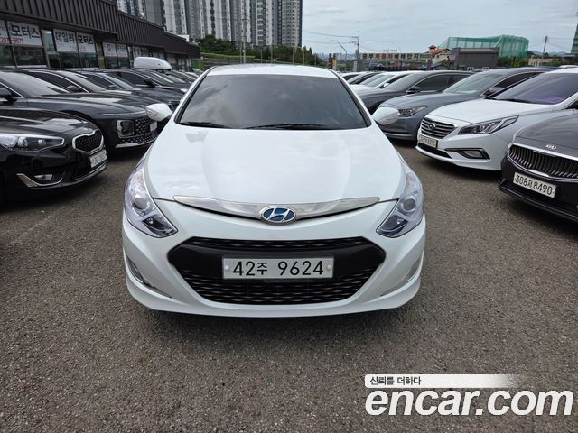 Hyundai Sonata 2.0 Premier — пробег 208 845 км — фото 1 из 5