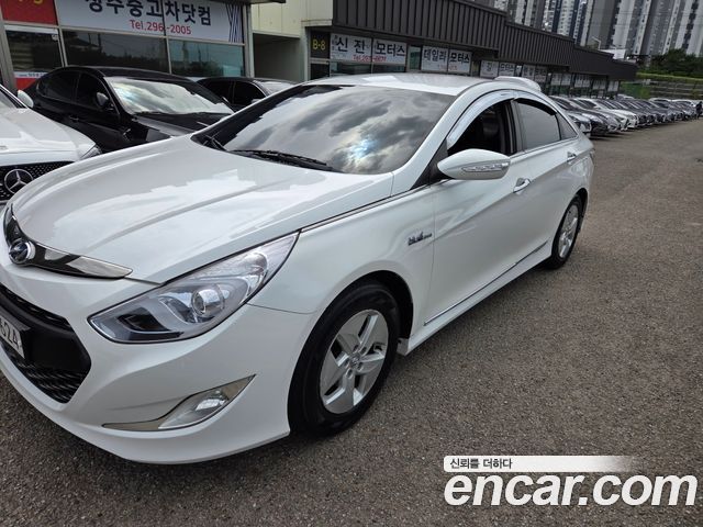 Hyundai Sonata 2.0 Premier — пробег 208 845 км — фото 3 из 5