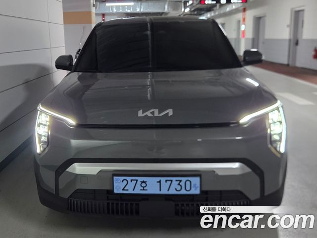 Kia EV3 Standard 2WD Air — пробег 752 км — фото 1 из 5