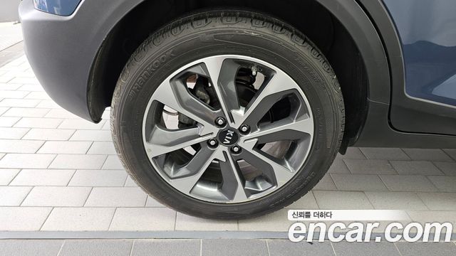 Kia Stonic из Кореи Encar