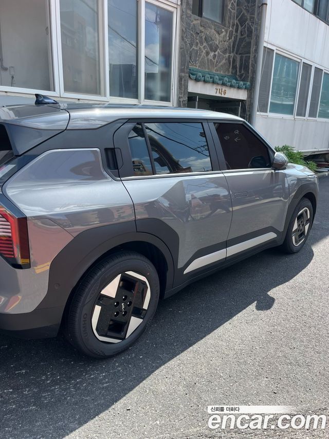 Kia EV3 Long Range 2WD AIr — пробег 900 км — фото 5 из 5