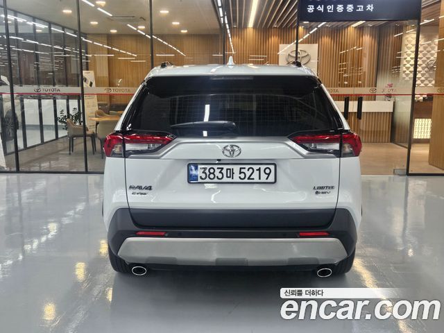 Toyota RAV4 2,5 4WD Hybrid LTD — пробег 6 280 км — фото 4 из 5