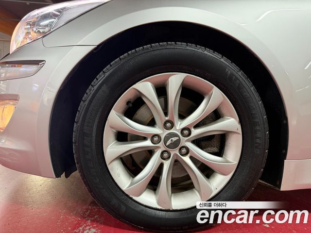 Hyundai Genesis из Кореи Encar