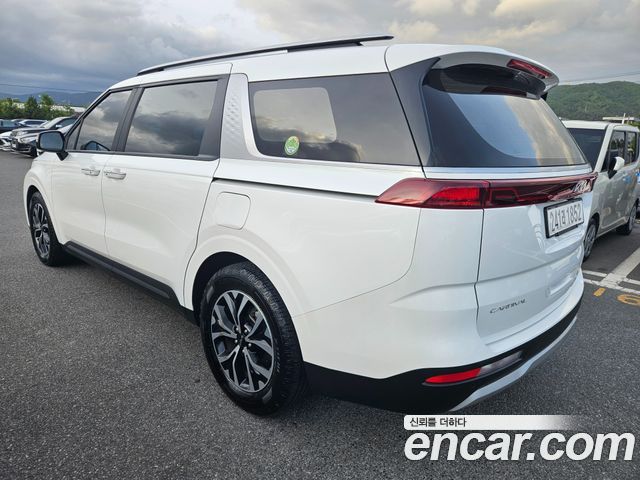 Kia Carnival 9-Seater Prestige — пробег 104 663 км — фото 2 из 5