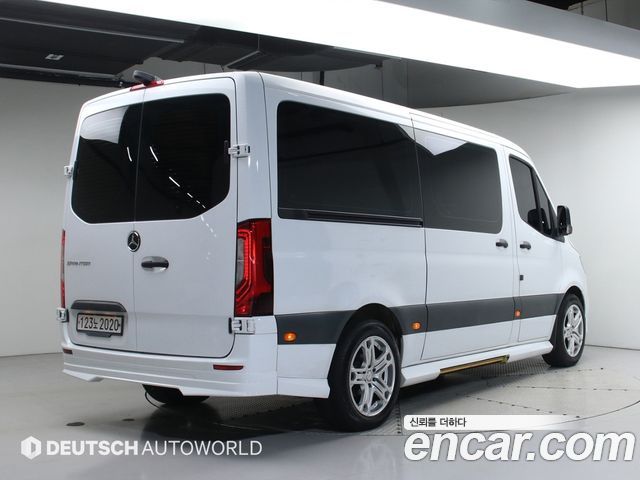 Mercedes-Benz Sprinter 3.0 Diesel W907 — пробег 53 500 км — фото 2 из 5