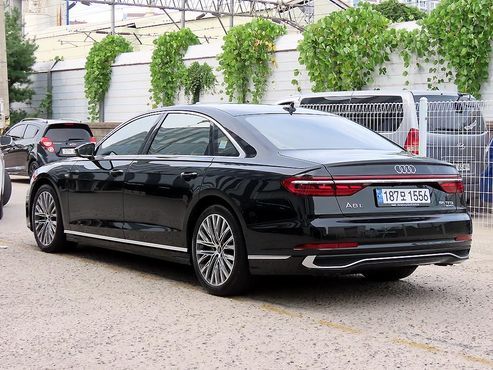 Audi A8 55 TFSI Quattro Premium LWB — пробег 87 517 км — фото 3 из 5