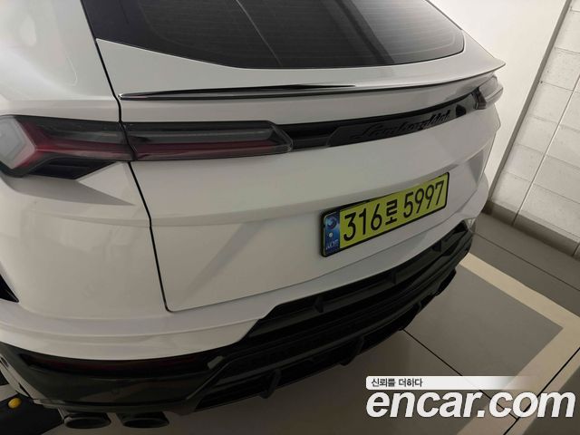 Lamborghini Urus 4.0 V8 S — пробег 9 900 км — фото 4 из 5