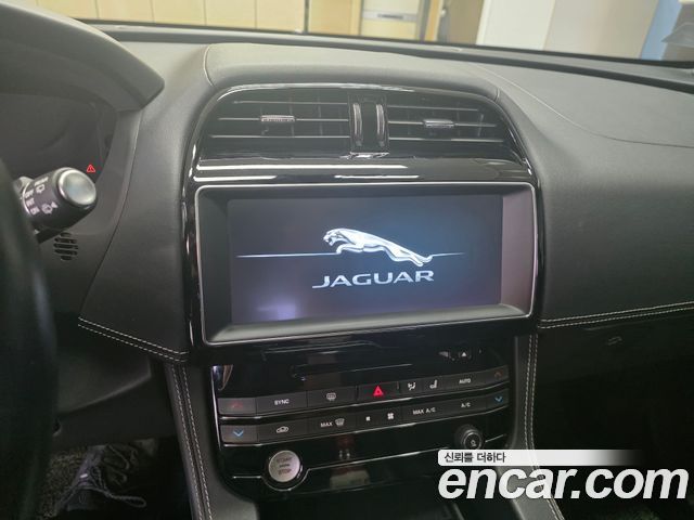 Jaguar F-PACE 35t R-Sport — пробег 113 000 км — фото 5 из 5