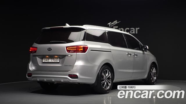 Kia Carnival из Кореи Encar