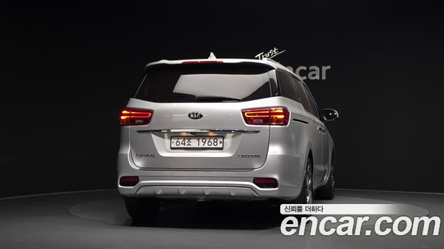 Kia Carnival из Кореи Encar