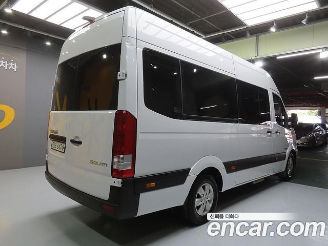 Hyundai Solati 15-seater Luxury — пробег 100 000 км — фото 4 из 5