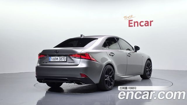 Lexus IS F-Sport — пробег 68 777 км — фото 2 из 5