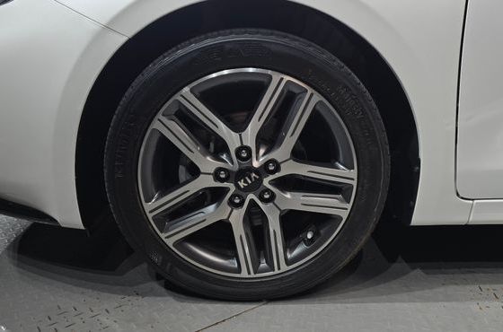 Kia K3 Signature — пробег 61 046 км — фото 5 из 5