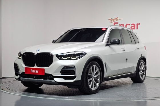 BMW X5 xDrive 30d xLine — пробег 65 085 км — фото 1 из 5