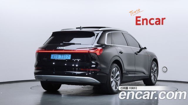 Audi e-tron 55 Quattro — пробег 13 356 км — фото 2 из 5