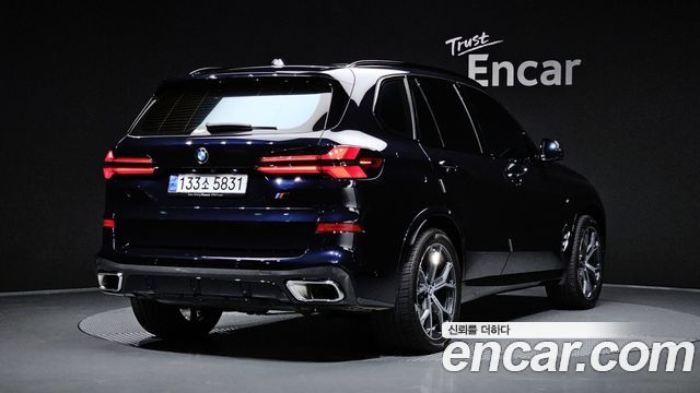BMW X5 xDrive 40i M Sport — пробег 7 139 км — фото 2 из 5