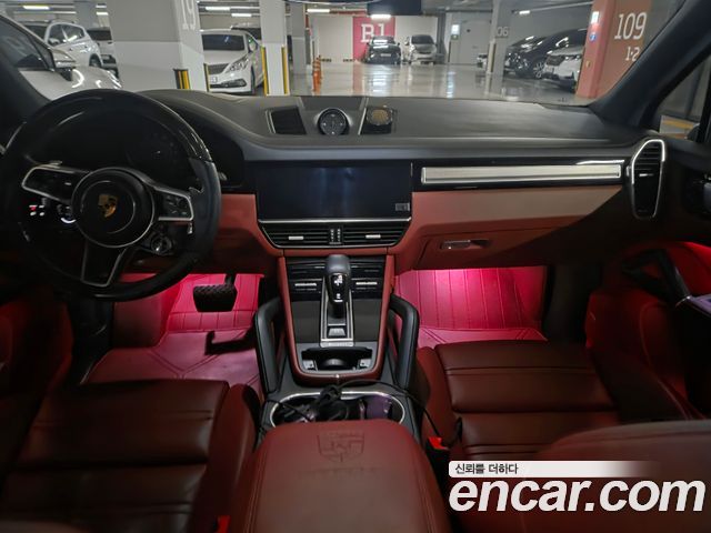 Porsche Cayenne 3.0 PLATINUM EDITION — пробег 72 500 км — фото 1 из 5