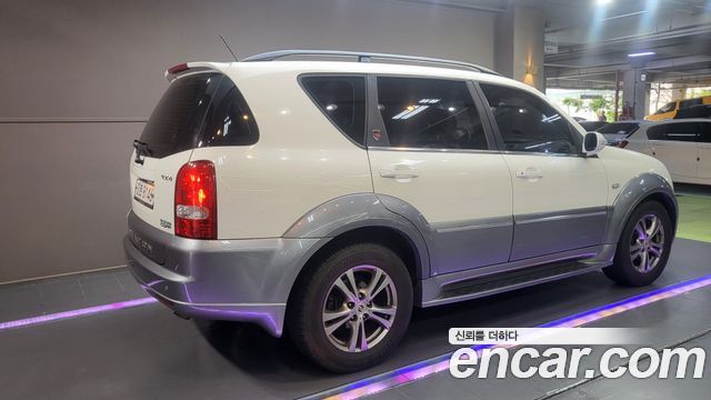 Ssangyong Rexton 2WD RX4 High Deluxe — пробег 72 382 км — фото 2 из 5