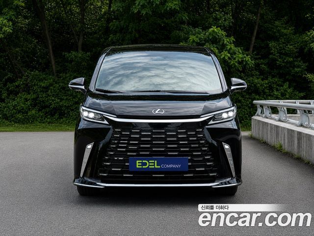 Lexus LM 500h Royal — пробег 20 476 км — фото 1 из 5