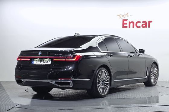 BMW 7-Series 730d xDrive Design Pure Excellence — пробег 47 889 км — фото 2 из 5