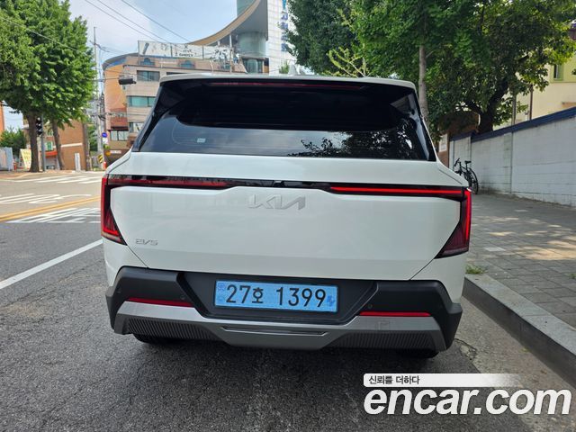 Kia EV5 Long Range 2WD AIr — пробег 1 950 км — фото 4 из 5