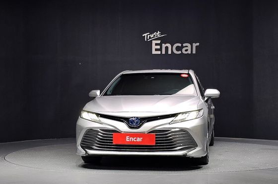 Toyota Camry 2.5 XLE Hybrid — пробег 78 105 км — фото 3 из 5