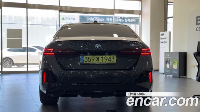BMW i5 M60 xDrive — пробег 9 141 км — фото 4 из 5
