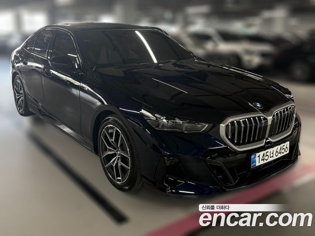 BMW 5-Series 520i M Sport — пробег 1 890 км — фото 4 из 5