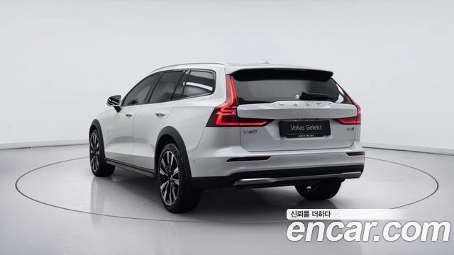 Volvo V60 B5 Ultra AWD — пробег 6 529 км — фото 4 из 5