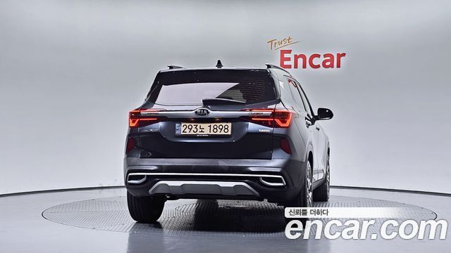 Kia Seltos из Кореи Encar